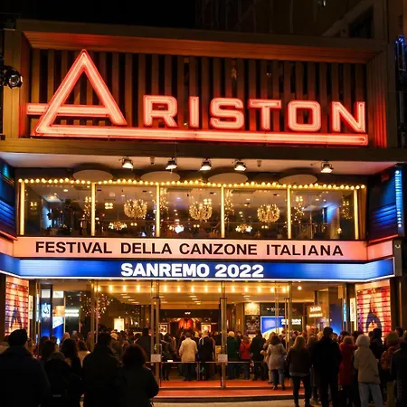 Casa Margot Ad Un Passo Dall'ariston Apartment *