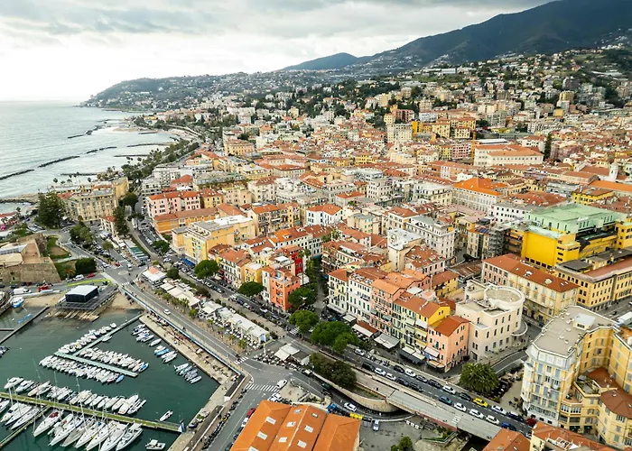 Casa Margot Affianco Teatro Ariston Lejlighed Sanremo