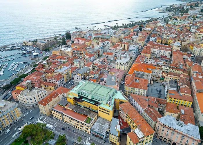 Casa Margot Affianco Teatro Ariston Lejlighed